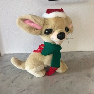 Chihuahua plush, Goffa, plays “I Saw Mommy Kissing Santa Claus” vintage